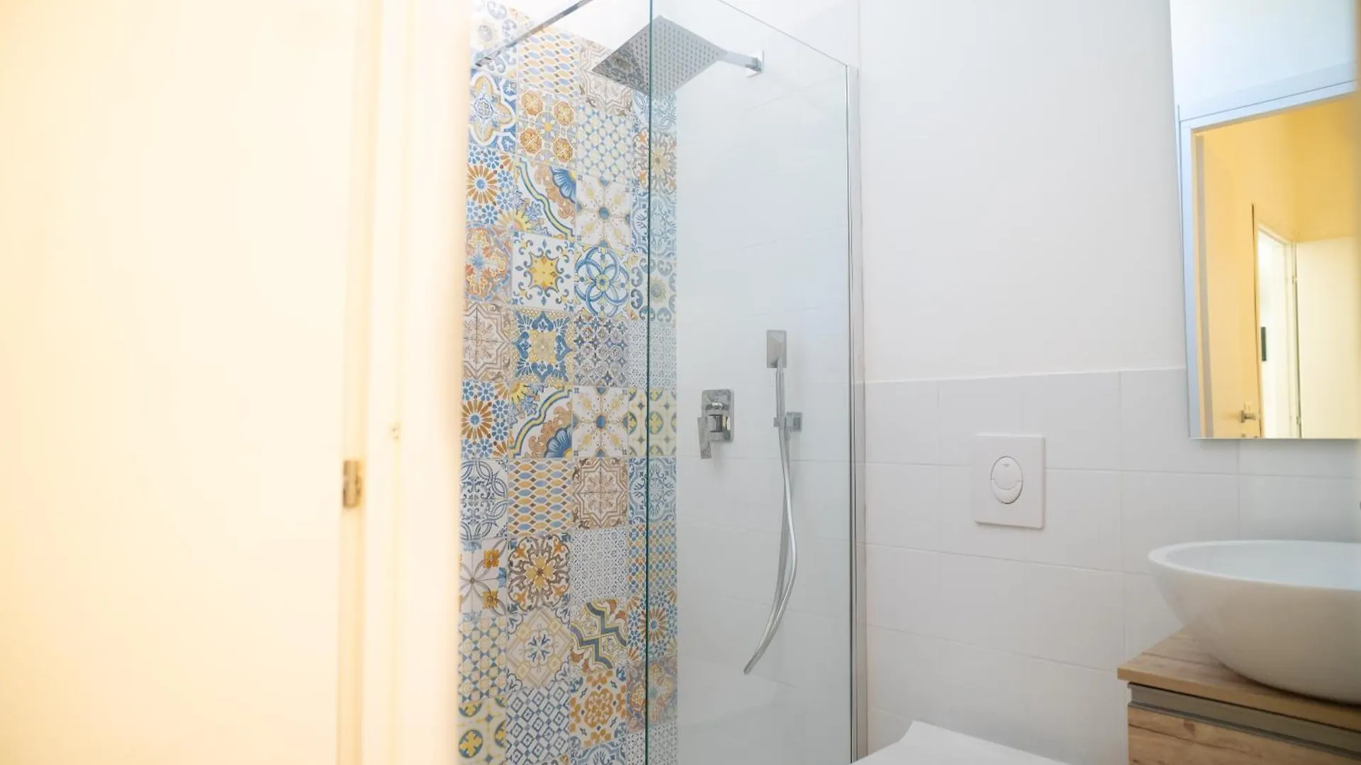 Modern Two-Room Apartment For 2, 20 Minutes From Termini Italy